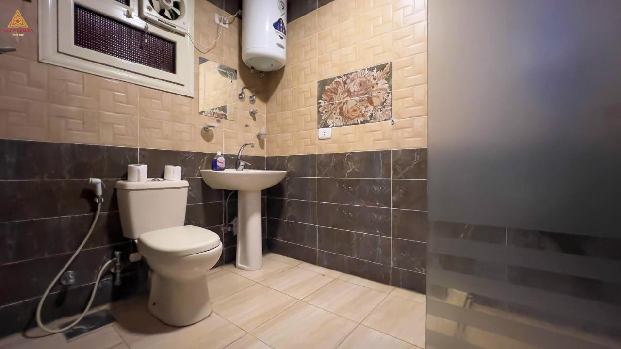 Full Pyramids View Apartment With Balcony For 8 P Kafrat al Jabal Экстерьер фото