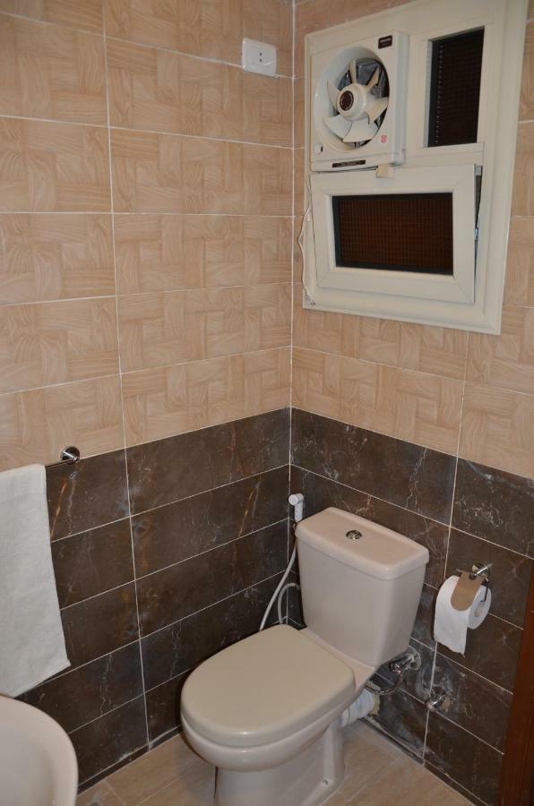 Full Pyramids View Apartment With Balcony For 8 P Kafrat al Jabal Экстерьер фото