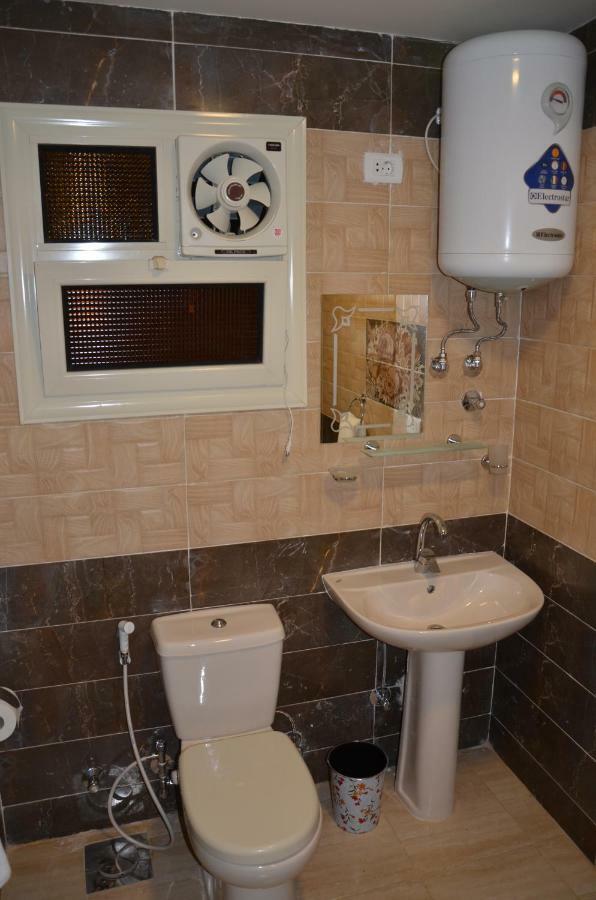 Full Pyramids View Apartment With Balcony For 8 P Kafrat al Jabal Экстерьер фото